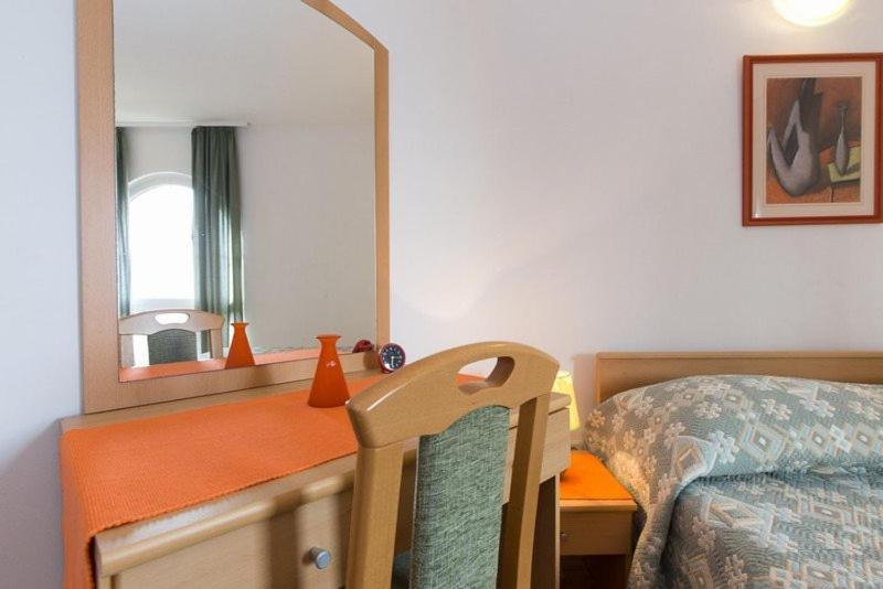 Marija F2 Apartment Krk Town Kültér fotó
